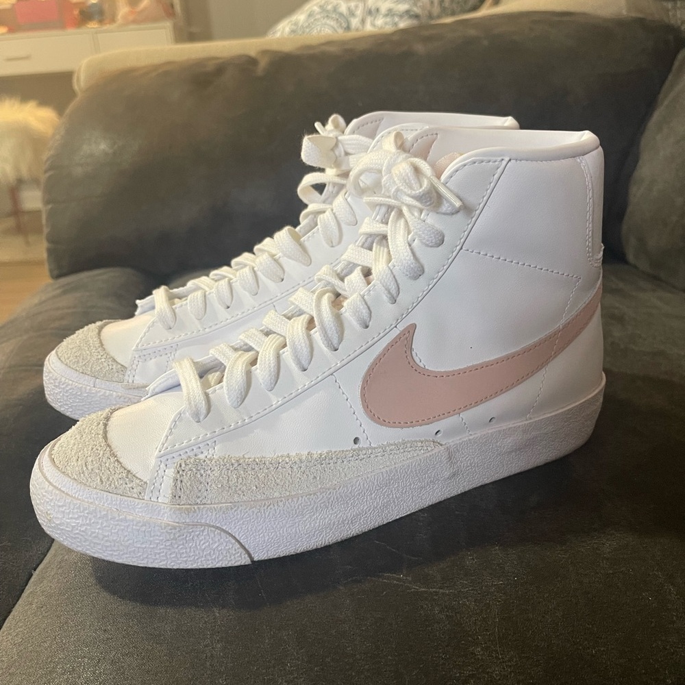 7.5 women’s Nike blazers worn once